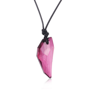Stylish Wolf Tooth Crystal Necklace