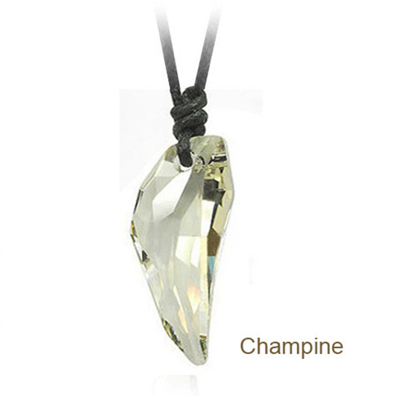 Stylish Wolf Tooth Crystal Necklace